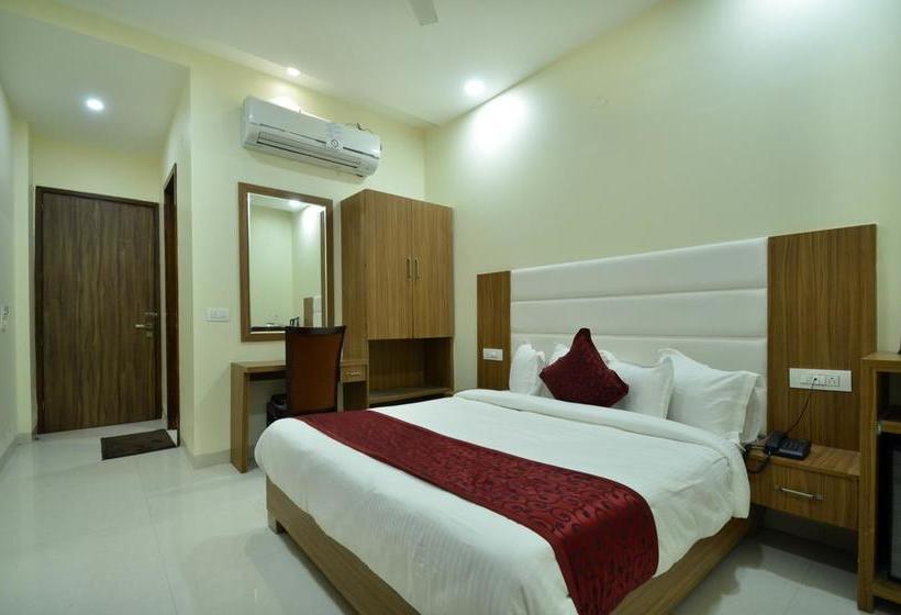 בית מלון כפרי Capital O 8510 Welcome Inn