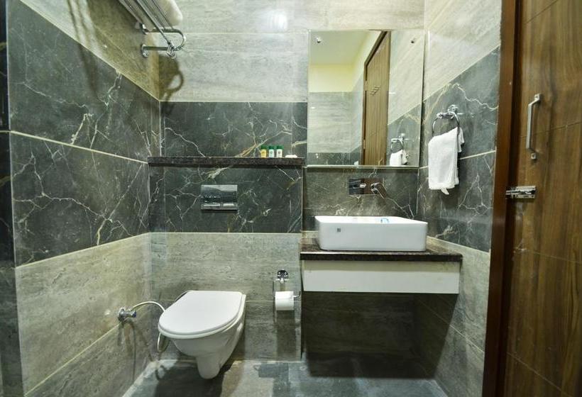 בית מלון כפרי Capital O 8510 Welcome Inn