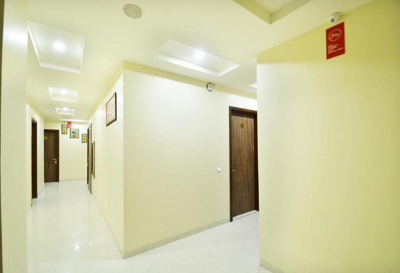 בית מלון כפרי Capital O 8510 Welcome Inn