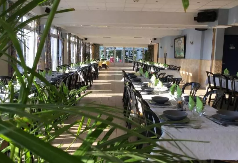 هتل Chez Mireille Reingam Park