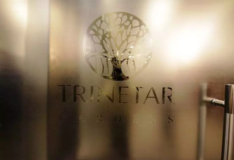ホテル Trinetar Gardens