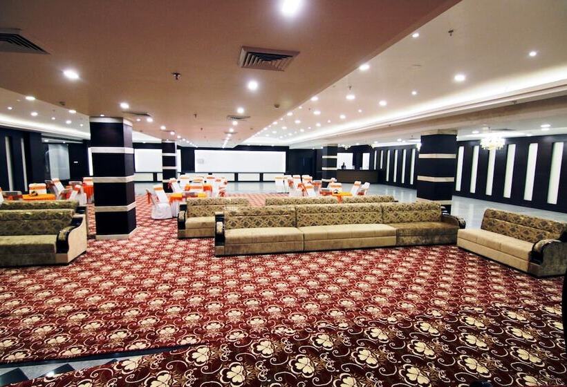 ホテル Trinetar Gardens