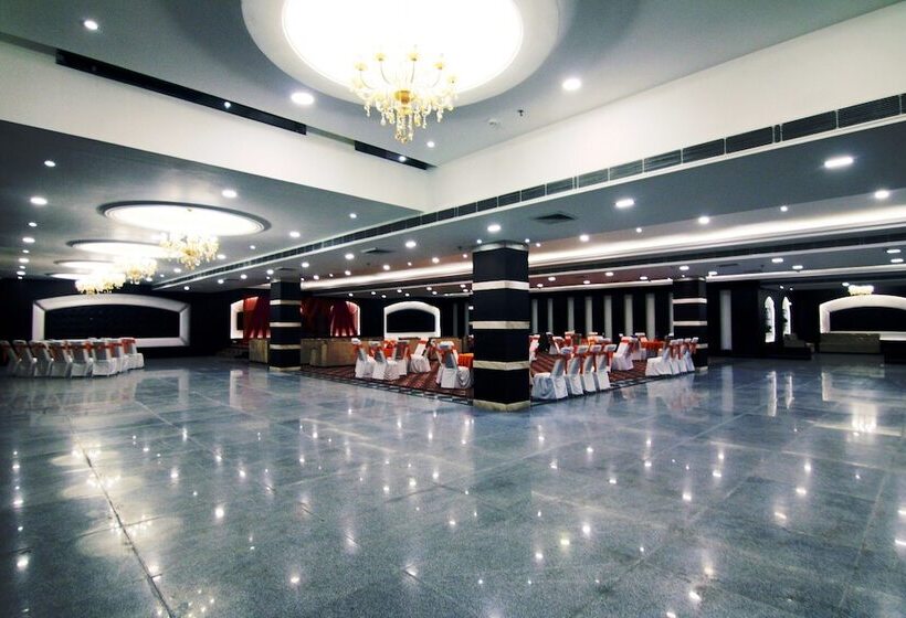 ホテル Trinetar Gardens