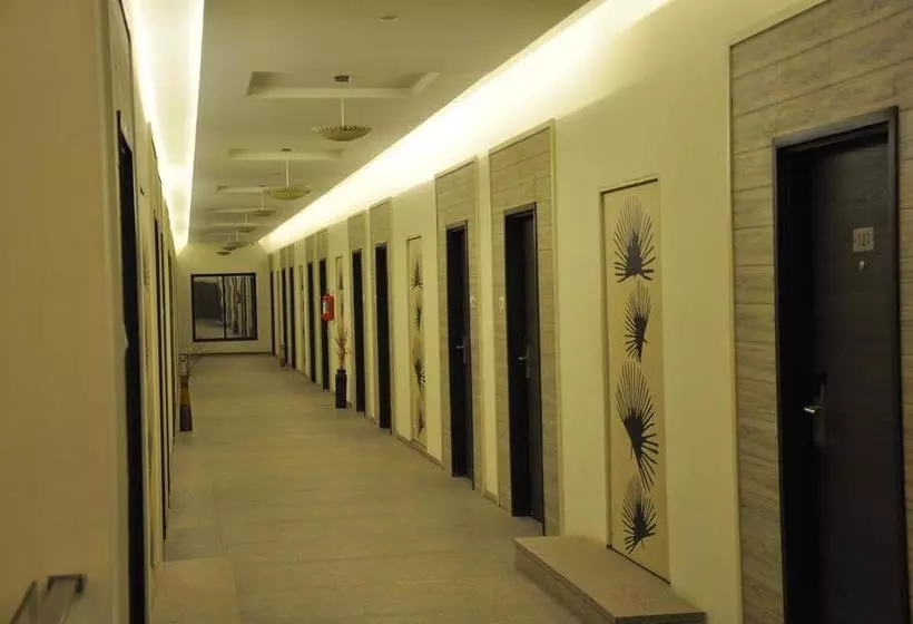Mango Hotels Tansha Regal