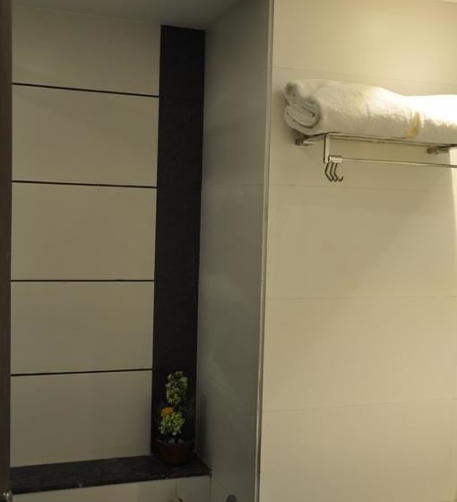 Mango Hotels Tansha Regal