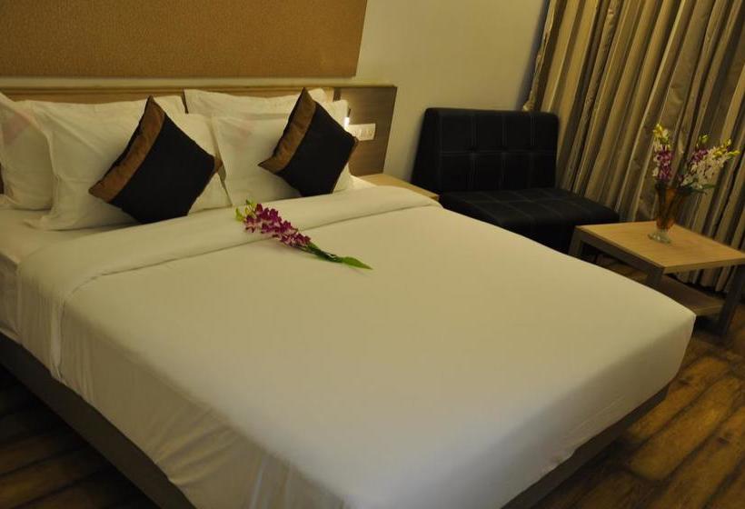 Mango Hotels Tansha Regal
