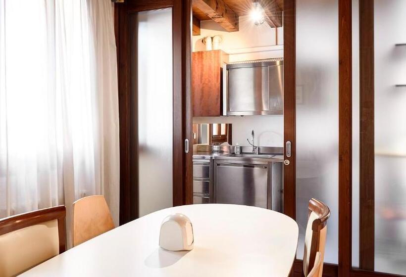 Nocleg ze śniadaniem Casanova Fourrooms