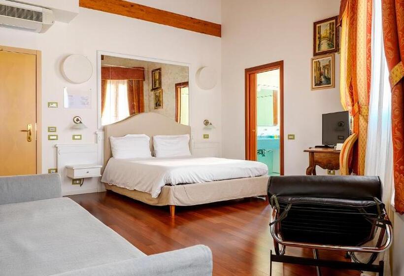 Nocleg ze śniadaniem Casanova Fourrooms