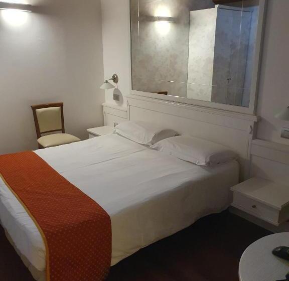 Nocleg ze śniadaniem Casanova Fourrooms