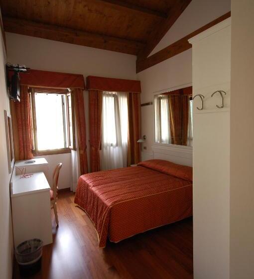 Nocleg ze śniadaniem Casanova Fourrooms