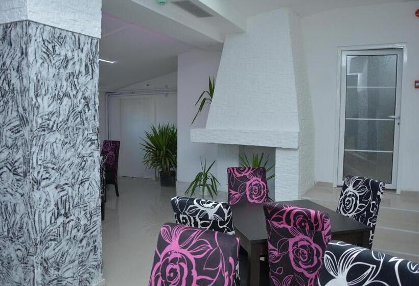 تختخواب و صبحانه Prenociste Bojan 017