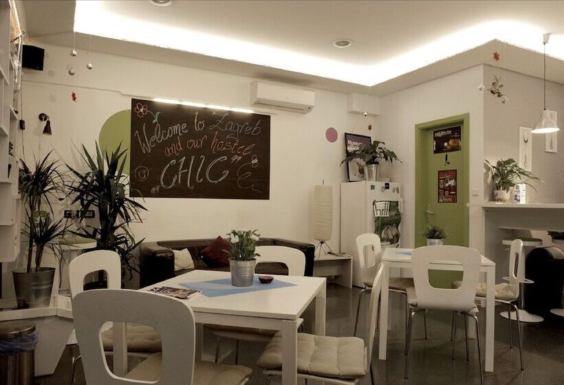 Chic Hostel