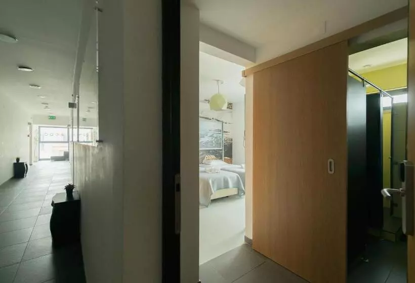 Hi Arrifana Destination Hostel