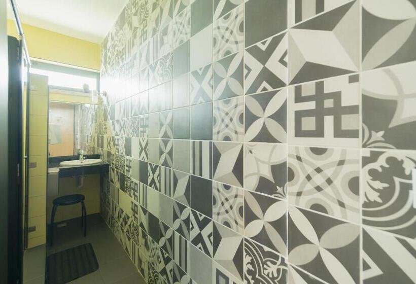 Hi Arrifana Destination Hostel