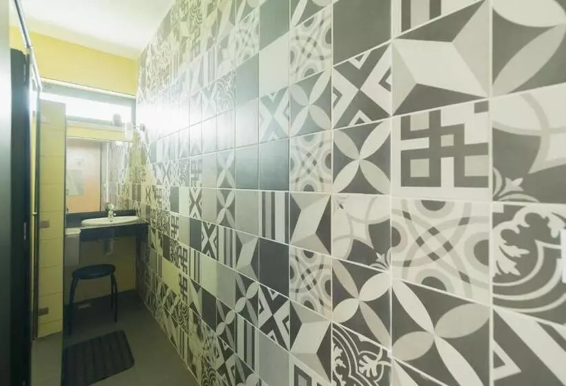 Hi Arrifana Destination Hostel