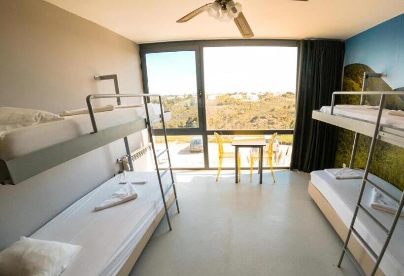 Hi Arrifana Destination Hostel