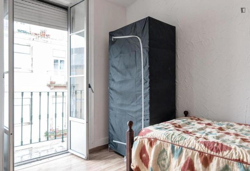 هتل Come Inn Lisbon Penha De França