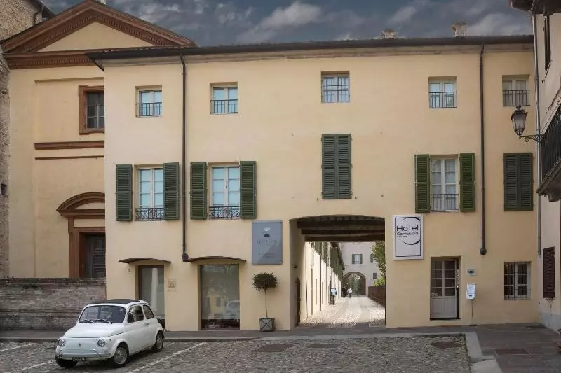 Hotelli Cortaccia Sanvitale