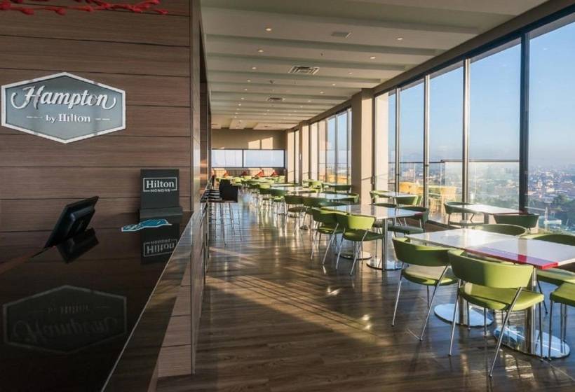 Hotel Hampton By Hilton Bogota Airport