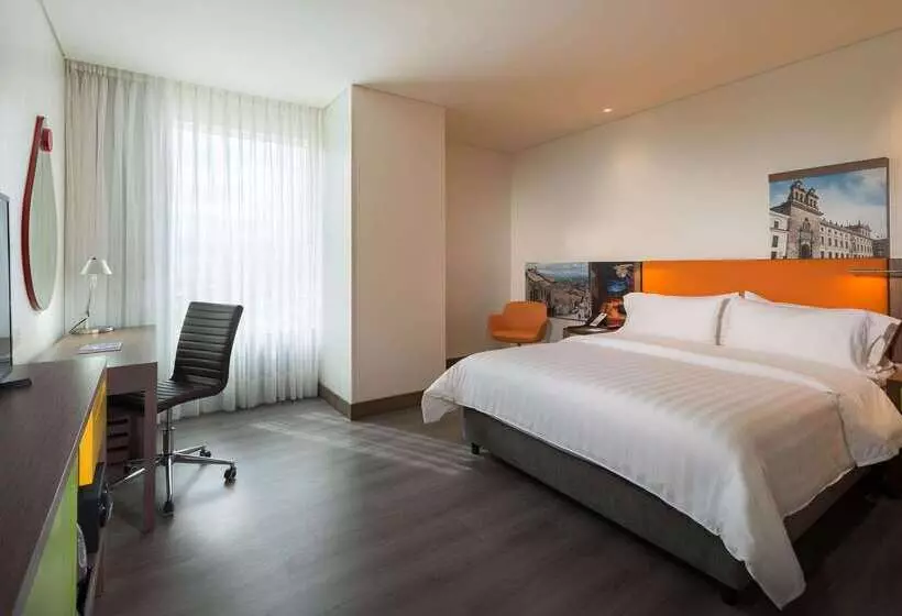 Hotel Hampton By Hilton Bogota Airport