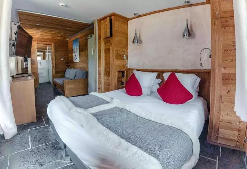 Hotelli Hôtel Alpina & Spa   Restaurant Oxalis