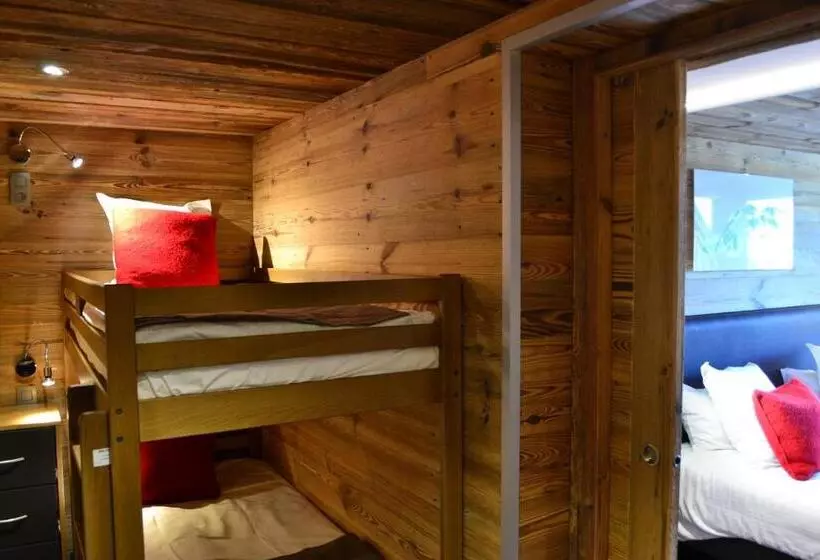 Hotelli Hôtel Alpina & Spa   Restaurant Oxalis