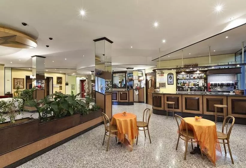 ホテル Ristorante Venusia