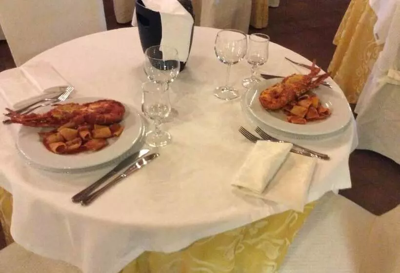 ホテル Ristorante Venusia