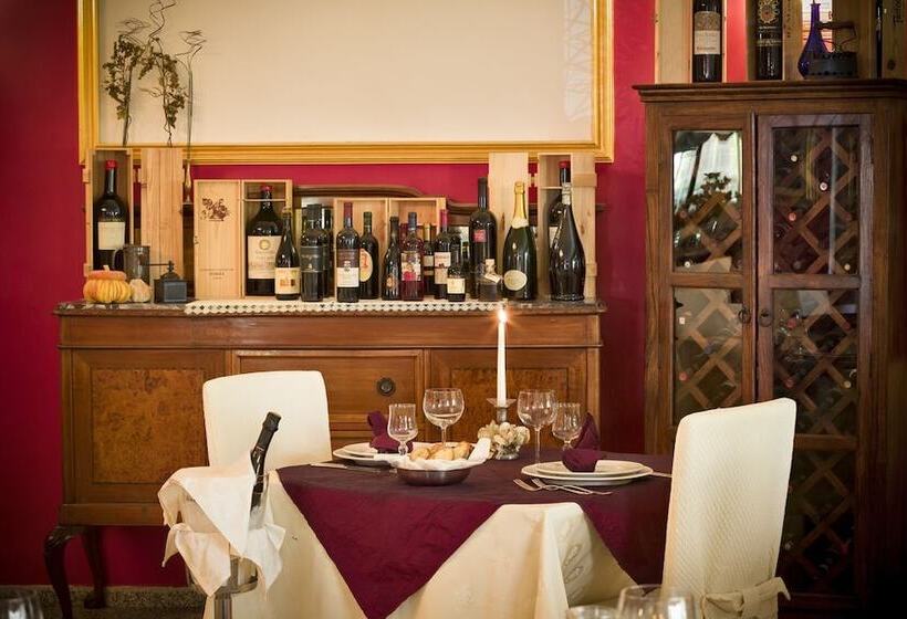 فندق Ristorante Venusia