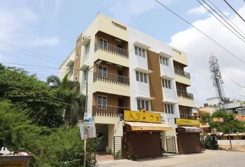 ホテル Treebo Samhaar Residency Thoraipakkam