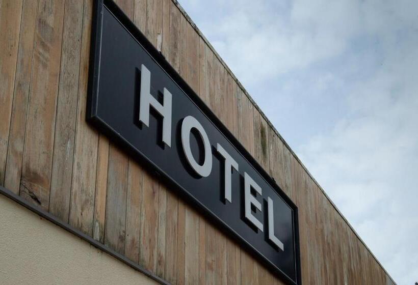 Sandford House Hotel Wetherspoon