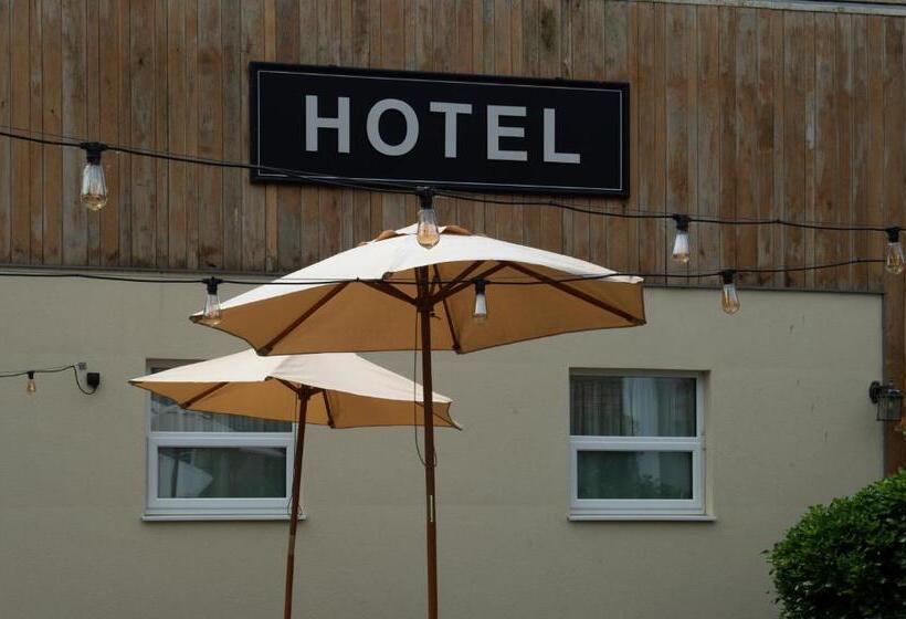 Sandford House Hotel Wetherspoon