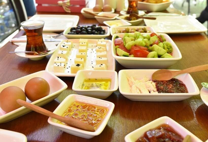 تختخواب و صبحانه Balim Sultany