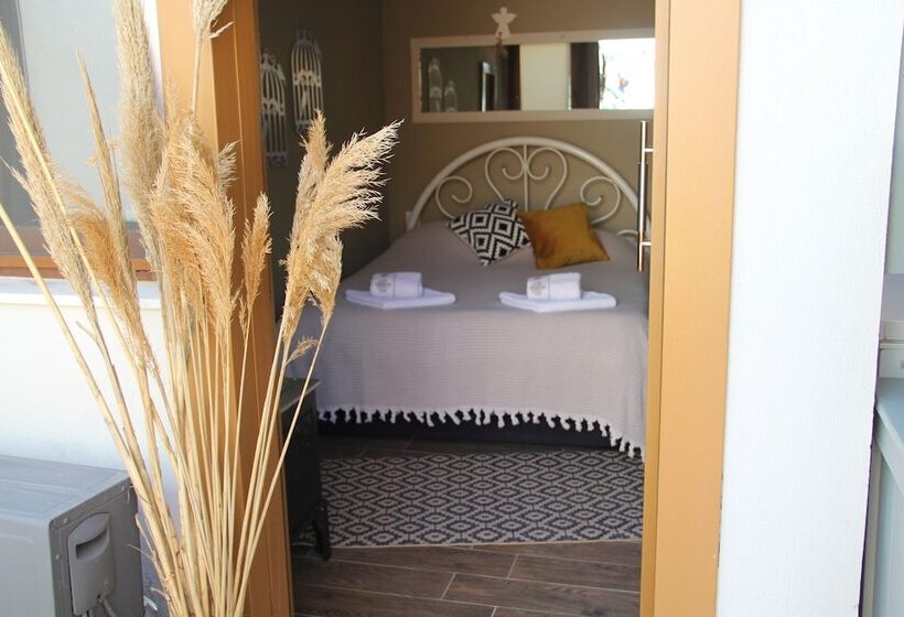 تختخواب و صبحانه Balim Sultany