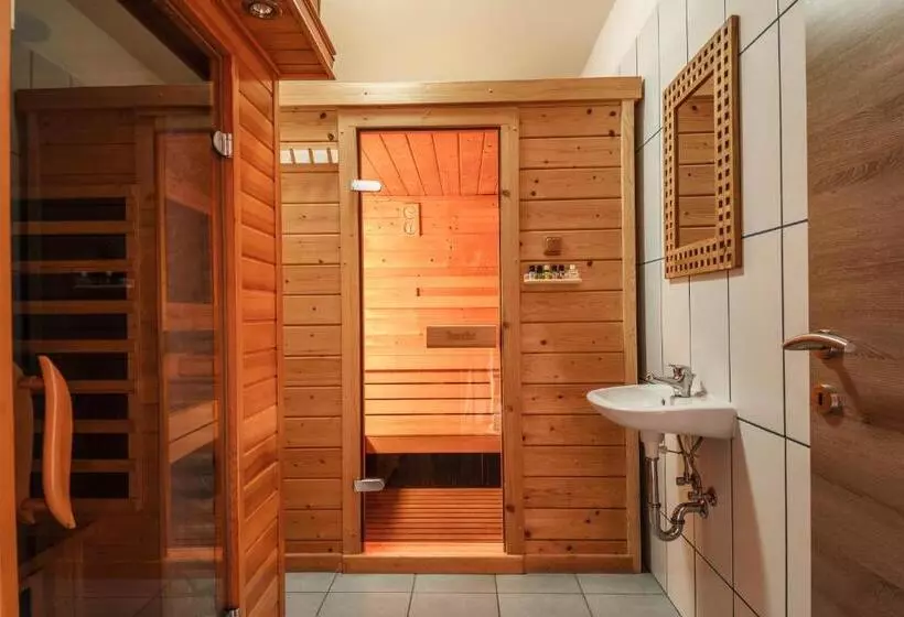 ベッドアンドブレックファースト Garden Vendégház Makó