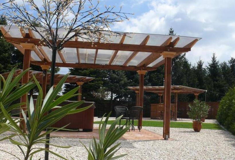 ベッドアンドブレックファースト Garden Vendégház Makó