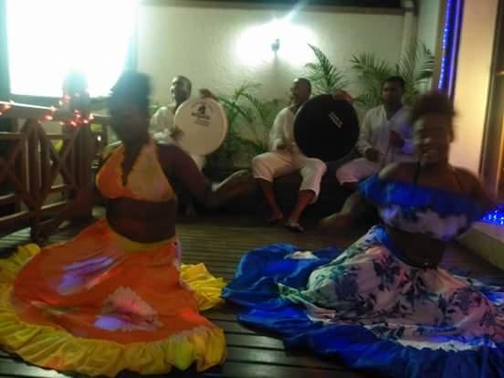 تختخواب و صبحانه Le Blues