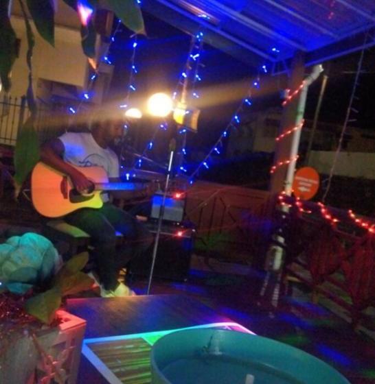 تختخواب و صبحانه Le Blues