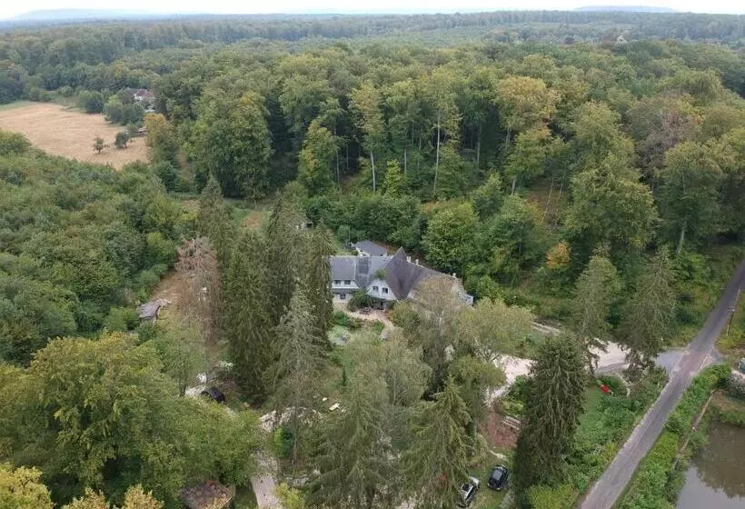 Aamiaismajoitus (B&B) Le Jardin De Saint Jean