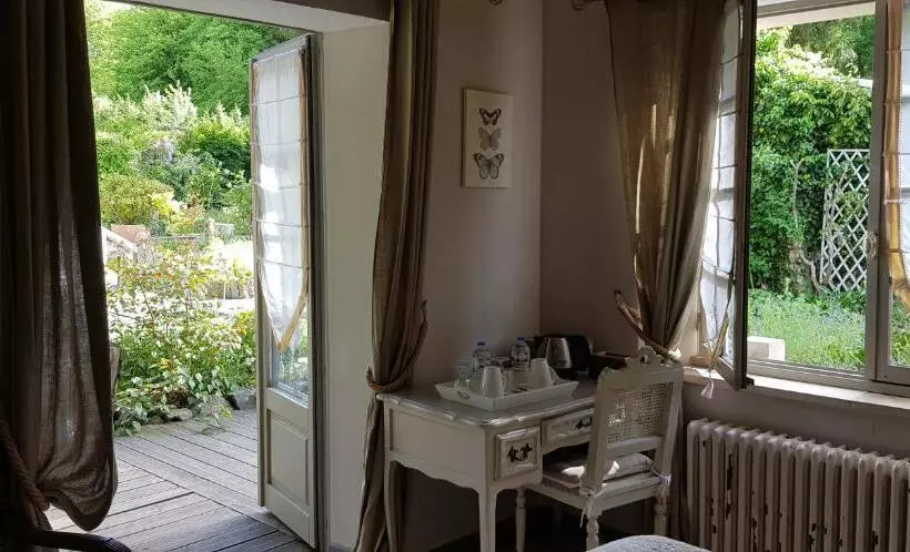 Aamiaismajoitus (B&B) Le Jardin De Saint Jean