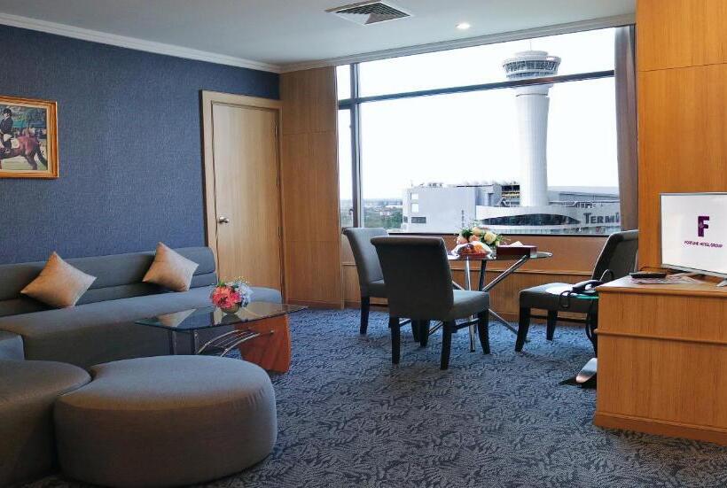 Fortune Hotel Korat Sha Plus