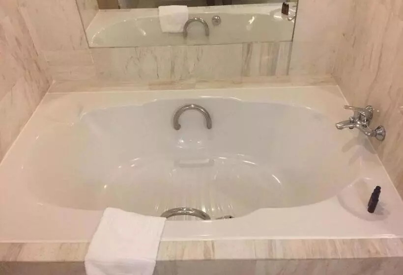Fortune Hotel Korat  Sha Plus
