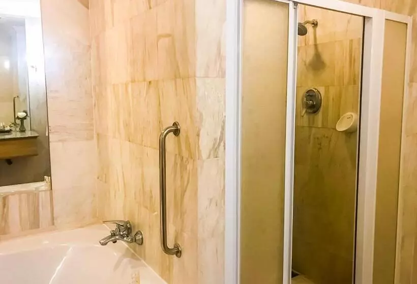 Fortune Hotel Korat  Sha Plus