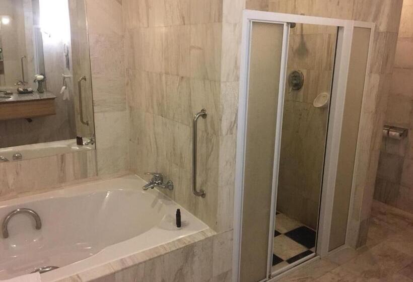 Fortune Hotel Korat Sha Plus