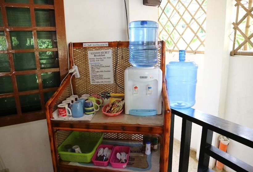 בית מלון כפרי Aleston Secret