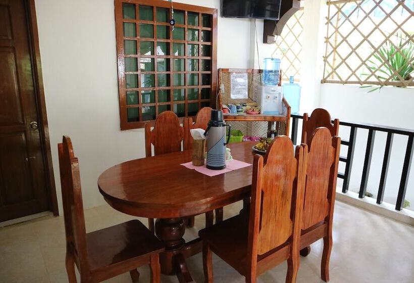 בית מלון כפרי Aleston Secret