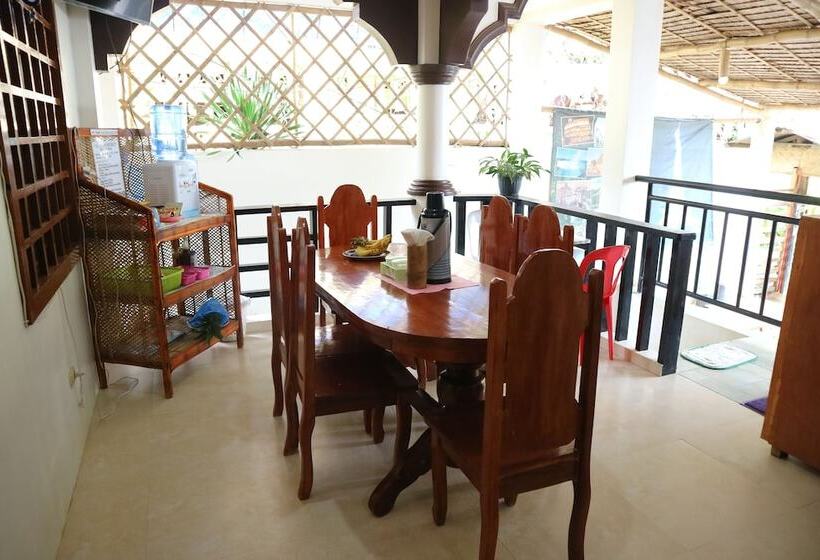 בית מלון כפרי Aleston Secret