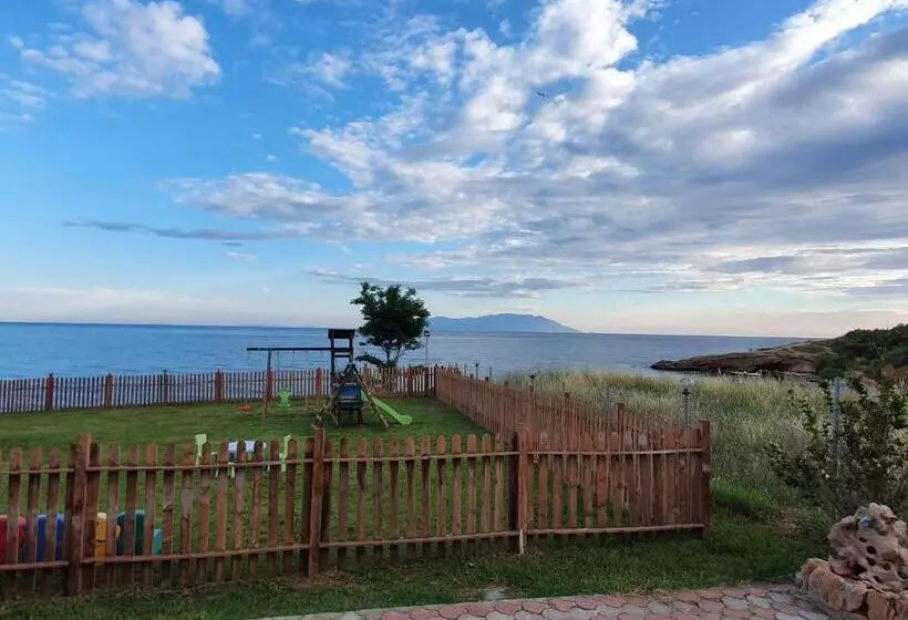 Otel Aphroditi Island Park