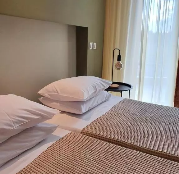 Otel Aphroditi Island Park