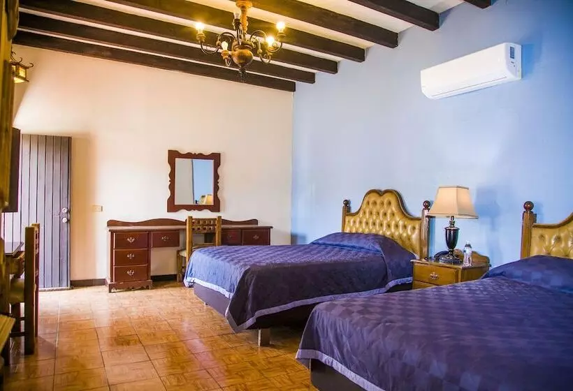 Hotelli Cosmos Don Carlos